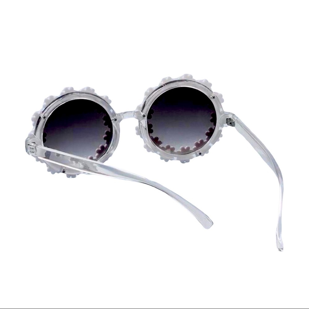 New Vintage-Inspired Daisychain Sunglasses - Picture 3 of 5